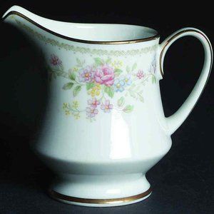NORITAKE Creamer - MEMORY - Gold Rim